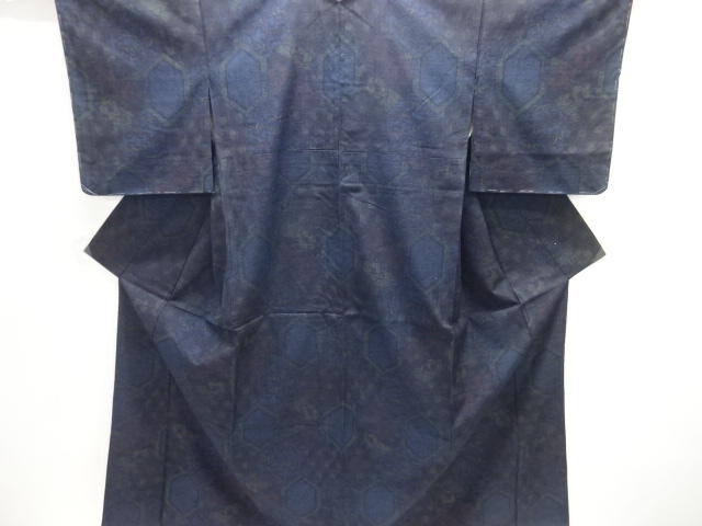 亀甲に草花模様織り出し手織り紬着物